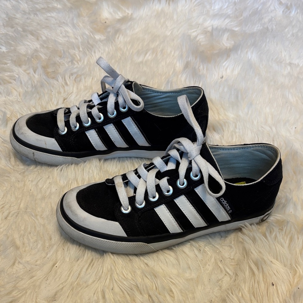 RARE: Adidas Black and White Low-Top “NEO” Sneakers Women’s Size 38 2/3